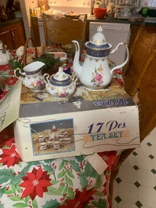 17 Piece FLORAL Tea Set FINE PORCELAIN. Gold Trimmed ~ GNA - Picture 1 of 3
