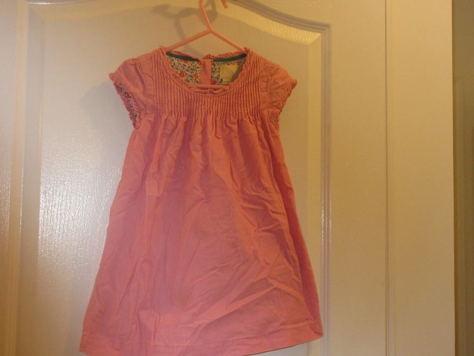 adorable! Vestido miniboden niñas rosa pana manga cápsula volante 3/4 Foto 1 de 4