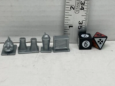 Simpsons Scene It Game 4 Plastic Mover Tokens & 2 Dice Mattel 2009 Replacement - Image 1 of 4