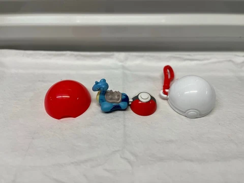 Vintage 1999 BURGER KING Nintendo POKEMON LAPRAS Toy with Launcher Cover