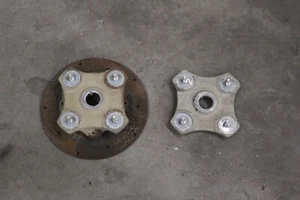 2007 ARCTIC CAT 400 LEFT & RIGHT REAR WHEEL HUBS 4X4 07 #2 - Picture 1 of 8