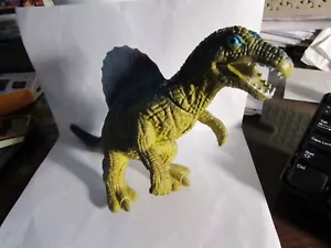 JUGUETE DINOSAURIO SPINOSAURUS 5.5""H X 8"" ANCHO GRUESO Y PESADO CHINA DETALLADO L9 - Imagen 1 de 3