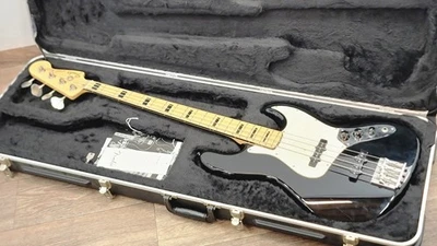 芬达 Geddy Lee 签名爵士贝斯日本带硬质保护壳 — 第 1/4 张图片