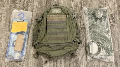 Mochila CamelBak Maximum Gear HAWG Cordura 3L Hydration Pack Follaje Gris Camuflaje Foto 1 de 4