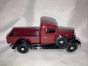 1934 International Harvester C-Series Truck Matchbox YTC06-M       - READ - Picture 1 of 13