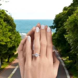 Anello di fidanzamento taglio ovale 1,80 ct diamante creato in laboratorio... - Bild 1 von 13