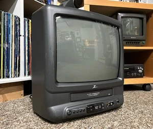 Zenith TVBR1322Z 13” CRT TV/VHS Combo Player Retro Gaming Television TESTED ✅ - Picture 1 of 12
