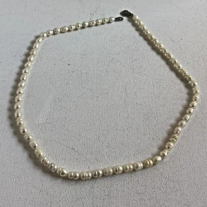 Halskette Vintage Süßwasserperlen 18" silberfarbener Verschluss - Bild 1 von 6