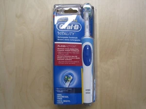 Braun Oral -B Vitality Floss Action Rechargeable Toothbrush D12.523 - Picture 1 of 11