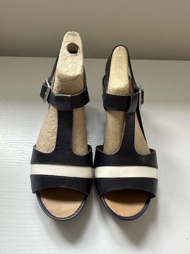 Sandali con zeppa CLARKS ARTISAN RUSTY REBEL NAVY in pelle taglia 5D