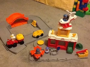 Fisher price little people airport set aeroplane helicopter cars - Picture 1 of 1