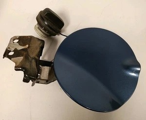 2003-2008 Honda Element LX Fuel Filler Lid Gas Door Neutron Blue OEM - Picture 1 of 8