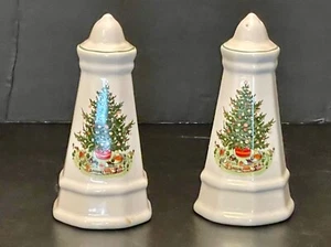 Pfaltzgraff Christmas Heritage Salt & Pepper Shakers - Picture 1 of 6