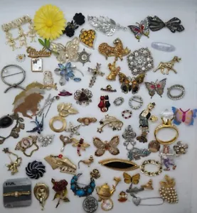 74 Pc Brooch Lot Vintage to Now - Signed & Unsigned  - Picture 1 of 24