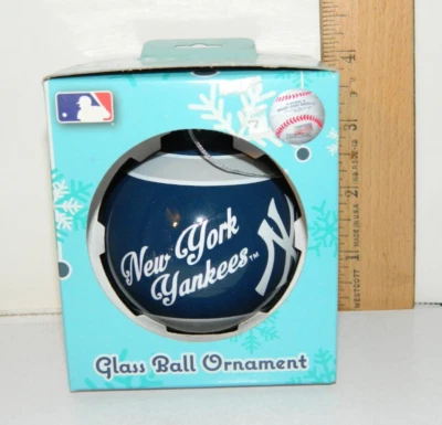 Como está en caja New York Yankees Árbol de Navidad Adorno de vacaciones MLB Fiesta Regalo Foto 1 de 4