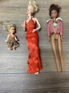 Lot Of 3 Vintage Barbies- 1976, 1966, And Little Sister - Picture 1 of 12