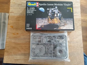 Revell 1:100 Scale Apollo Lunar Module Eagle Model Kit 04832 Boxed Unused - Picture 1 of 1
