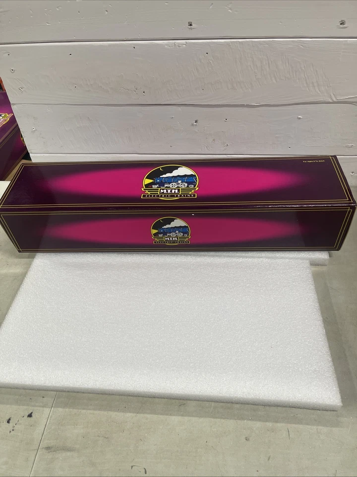 MTH Amtrak O Premier Genesis  Engine With Proto-Sound 2.0 20-2230-1 L/N - Image 1 of 4