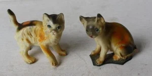 Cat Figurines Hard Plastic Made in Hong Kong Yellow Cats Lot 2 Broken Tail -- - Picture 1 of 1