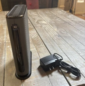 Motorola MB8600 DOCSIS 3.1 Gigabit 1000Mbps Cable Modem w/power w/o Original Box - Afbeelding 1 van 7