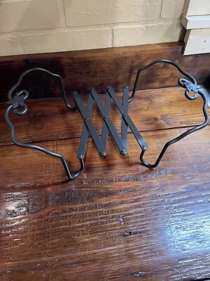 Longaberger Expandible Trivet Pastel/Cazuela Caddy Hierro Forjado 9"x13" Foto 1 de 4