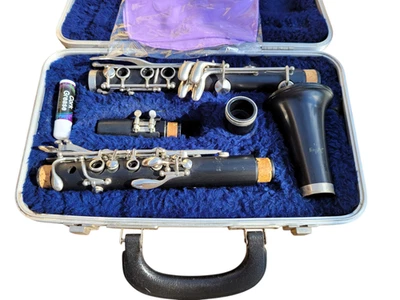 Clarinete Artley Compuesto Bb con Boquilla y Estuche Rígido Original Foto 1 de 4
