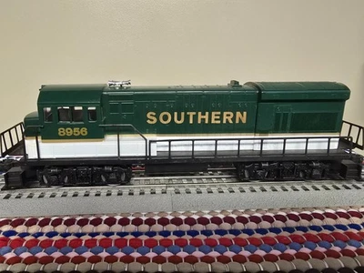 O Gauge Lionel Southern RR U36B Non-Powered Dummy locomotive (6-8956) VG/Box - Image 1 of 4