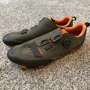 Fizik X5 Terra Gamuza Para hombres MTB Bicicleta Zapatos Verde/Naranja Fluo Para hombres Talla 11.5 - Imagen 1 de 8
