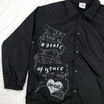 Chaqueta cortavientos So Cal No Fear negra talla para hombre pequeña botón a presión vintage Foto 1 de 4