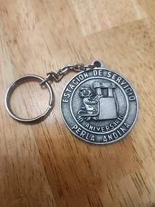 Schlüsselanhänger Estacion De Servicio La Paz Riberalta Sorata Carabuco Bolivien Metall - Bild 1 von 3