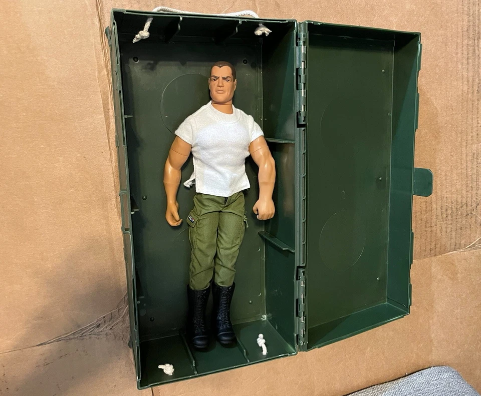 Armario GI JOE Vintage 1993 + Lote de figuras 1992 almacenamiento estuche de transporte verde Hasbro Foto 1 de 4