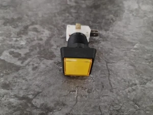 Drucktaster 35 x 35 mm gelb - Picture 1 of 2