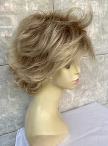 Short Layered Wavy Honey Blonde Mix Synthetic Hair Wigs Women Soft Natural Daily - Picture 1 of 8
