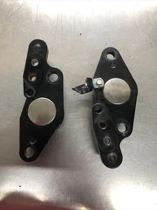 2006 Harley Davidson Rear Fork Swingarm Bracket 50589-03 50588-03 Used Pair - Picture 1 of 9