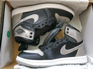 Neu im Karton Größe 6 Nike Air Jordan 1 Retro High OG Satin Shadow FD4810-010 für Damen - Bild 1 von 7