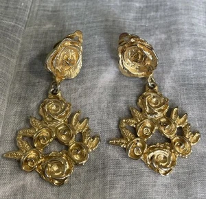 Orecchini Vintage Tono Oro Pendenti Rosa Clip On SS-45 - Foto 1 di 7