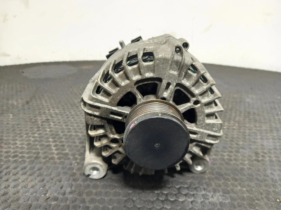 BMW 3 SERIES Alternator 2012-2019 3.0L N57D30T1 (N57D30B) 8570675 - Image 1 of 4