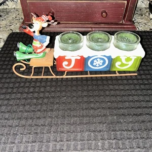 Yankee Candle 3 Tealight Candle Holder Christmas Reindeer Sled JOY w/Candles - Picture 1 of 6