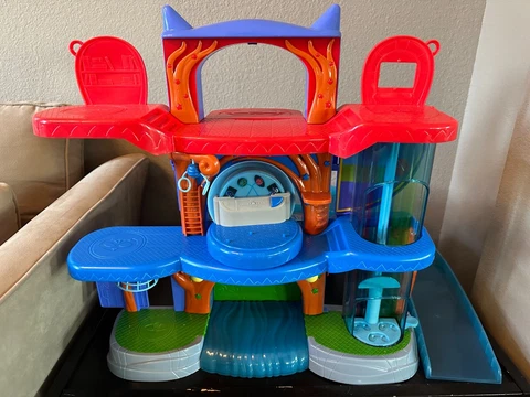 PJ Masks Deluxe Headquarters Playset - Local Pick Up Only! Cover
