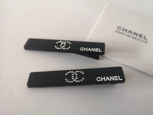 100% Neu Chanel Beauté Make-up Haarspange Haarschmuck 2St. Set VIP Geschenk - Bild 1 von 5