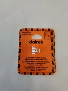 Claire's Sensitive Solutions Halloween White Bloody Zombie Hand Ear Cuff BNWT! - Picture 1 of 4