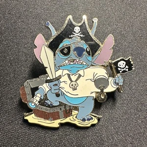 Disney 2006 Pirates of the Caribbean - Pirate Stitch Pin - Picture 1 of 2
