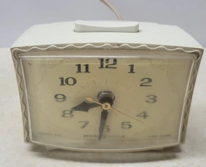 Vintage General Electric GE Alarm Analog Clock Made in USA 7317 K AS IS - Picture 1 of 11