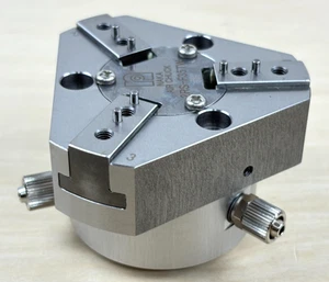 Naka 2RS-F35TW Air Chuck, Pneumatic 3-Jaw Gripper - Picture 1 of 9