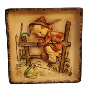 HUMMEL Retreat To Safety WALL PLAQUE 126 Goebel West Germany Vintage Boy Frog - Picture 1 of 2