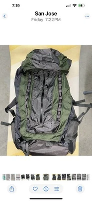 BONITA MOCHILA DE CAMPING REI MARS COOPERATIVA MEDIO VERDE GRIS MARCOS SENDERISMO Foto 1 de 4