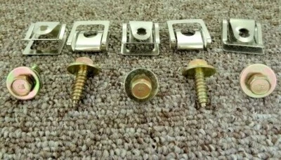 BMW UNDERTRAY ENGINE SPLASH GUARD SHIELD BOTTOM TRAY COVER METAL CLIP - Image 1 of 4