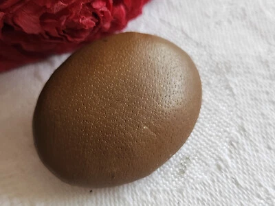 Ancien bouton en cuir marron design collection 2,4  sur 3,2  cm G18H - Bild 1 von 4