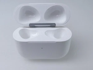 Apple AirPods 3. Generation MagSafe Ladecase A2566 Case LEER gebraucht #84 - Zdjęcie 1 z 5