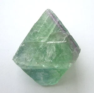 Fluorita octaedro verde cristal Ø 45 mm natural - Imagen 1 de 4